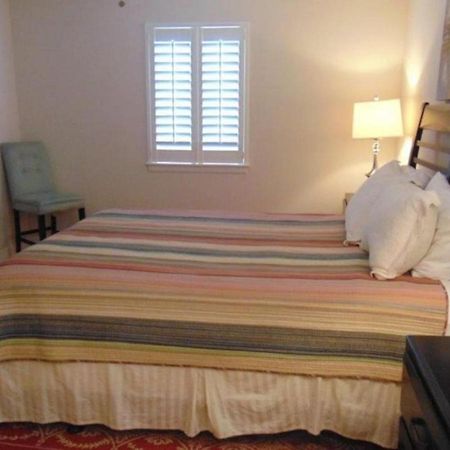 W2 Ocean Walk Resort Upstairs 2 Bed King And Two Twins Next To Back Pool St. Simons Island Kültér fotó