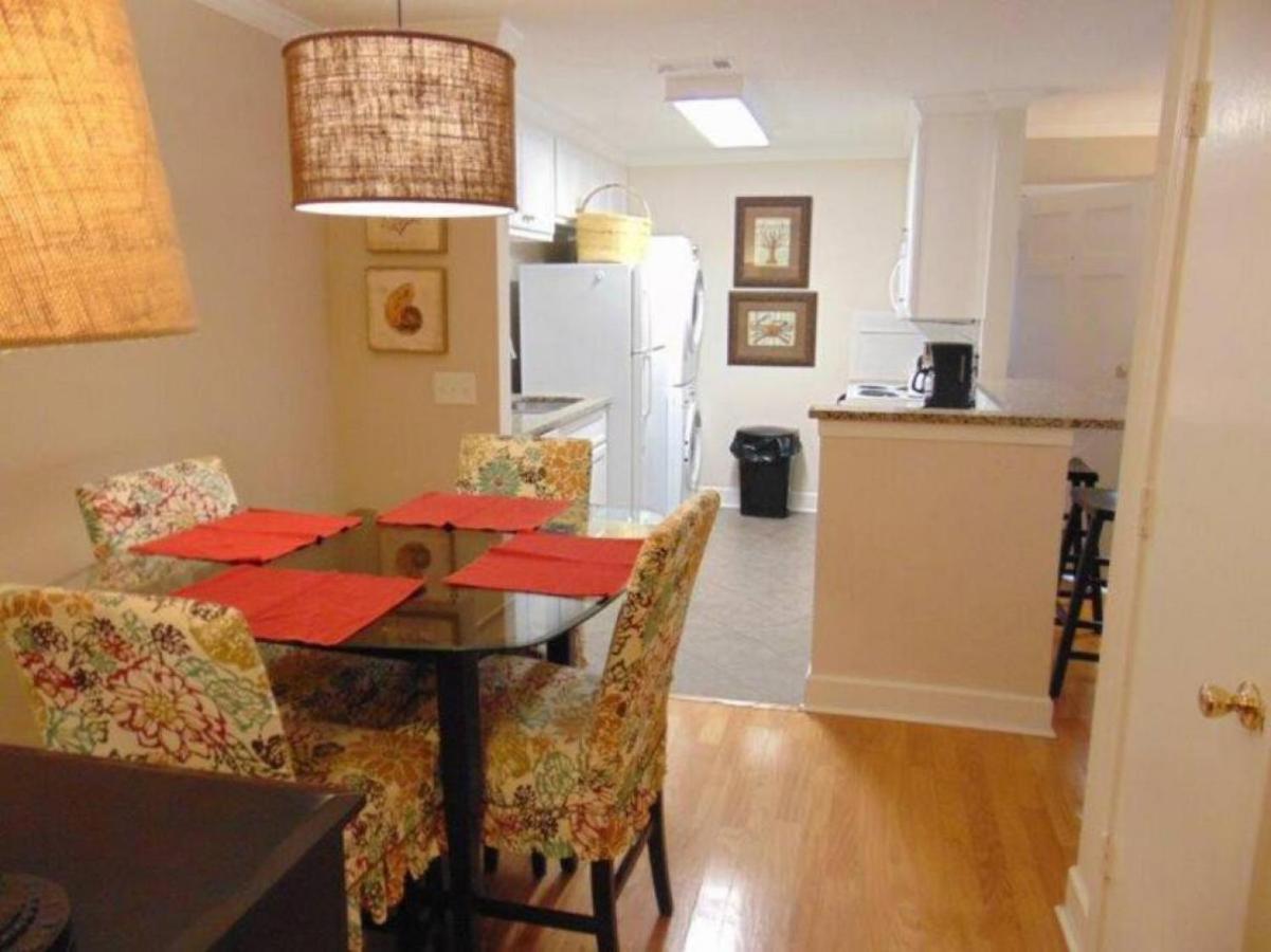 W2 Ocean Walk Resort Upstairs 2 Bed King And Two Twins Next To Back Pool St. Simons Island Kültér fotó