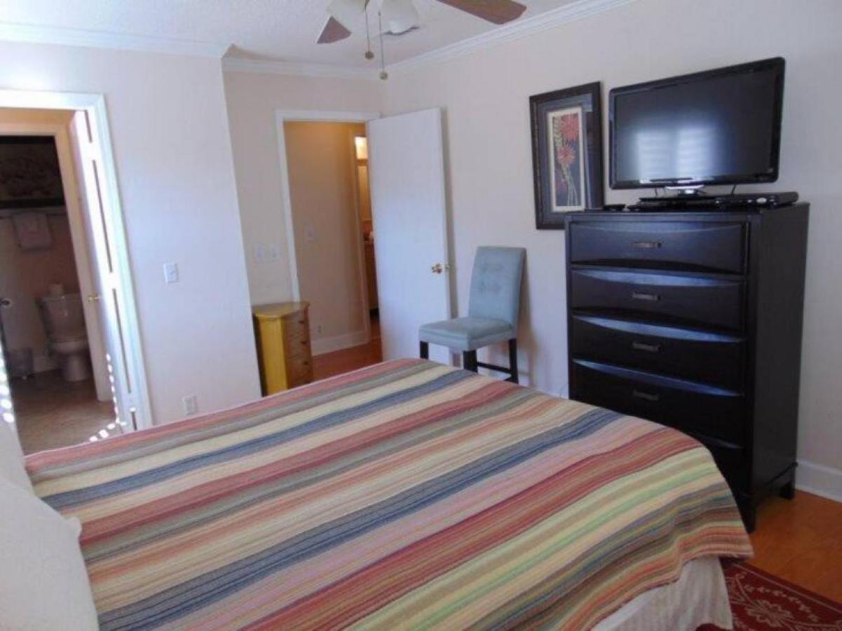W2 Ocean Walk Resort Upstairs 2 Bed King And Two Twins Next To Back Pool St. Simons Island Kültér fotó