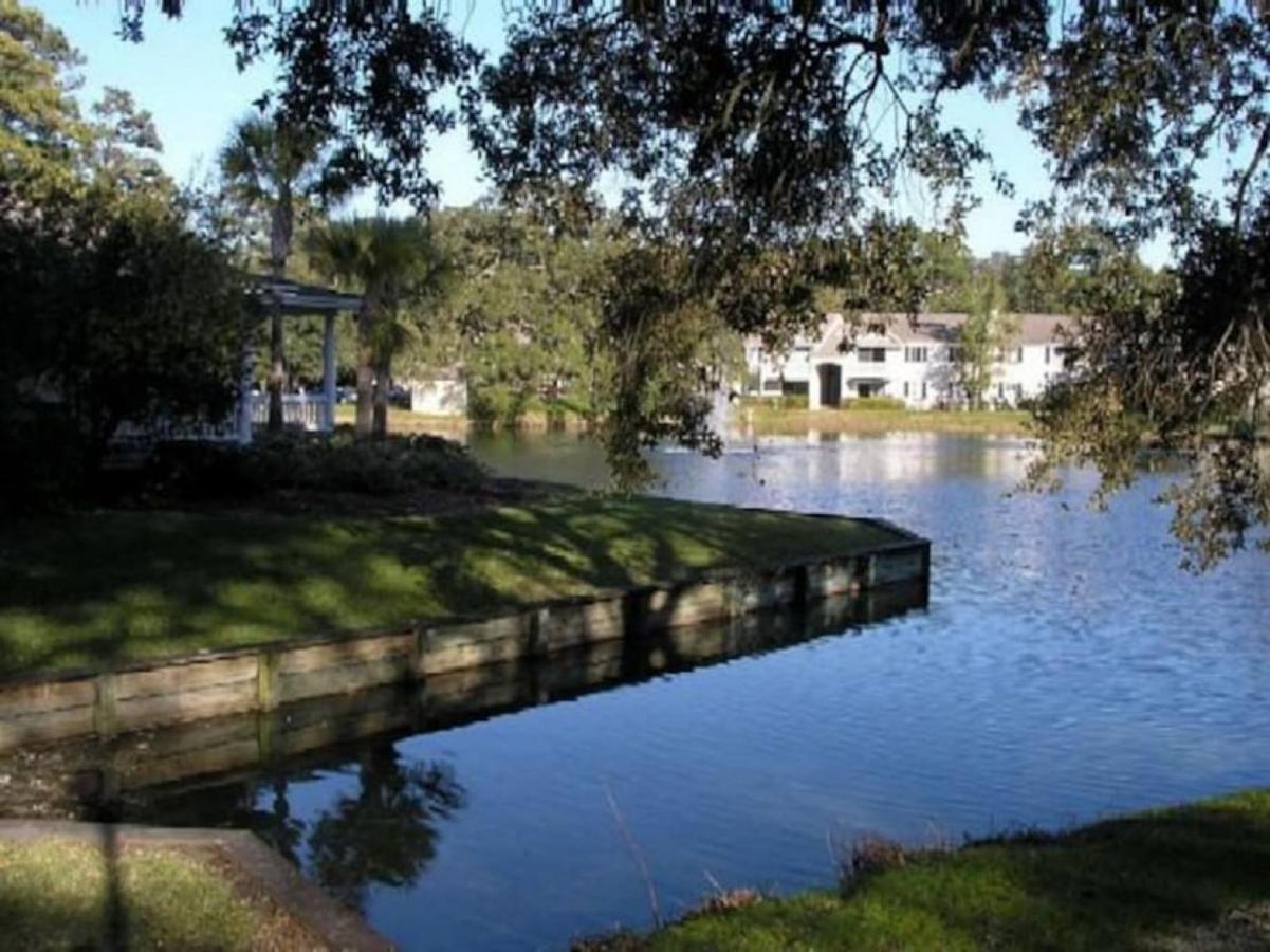 W2 Ocean Walk Resort Upstairs 2 Bed King And Two Twins Next To Back Pool St. Simons Island Kültér fotó